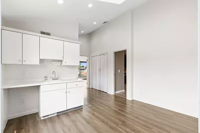 135 Atwood Avenue, Cranston, RI 02920 - Photo 4
