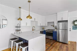 11 Sunshine Ct, Newport, RI 02840 - Photo 4