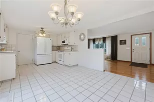 31 Benjamin Ave, Cranston, RI 02920 - Photo 10