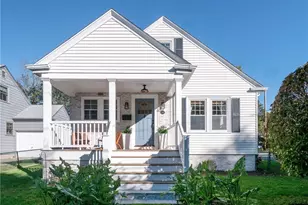 26 Vernon Ave, Newport, RI 02840 - Photo 34