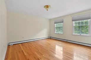 2360 Middle Rd, East Greenwich, RI 02818 - Photo 32