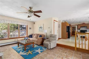 227 Prospect Ave, Middletown, RI 02842 - Photo 4