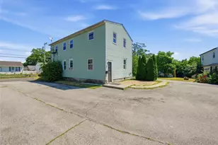 87 Manton St, Pawtucket, RI 02861 - Photo 2