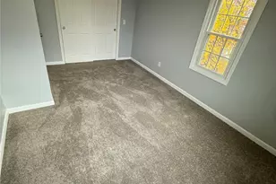 10 Saratoga Ave, Pawtucket, RI 02861 - Photo 12