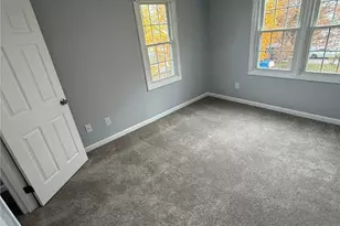 10 Saratoga Ave, Pawtucket, RI 02861 - Photo 14