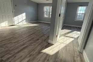 10 Saratoga Ave, Pawtucket, RI 02861 - Photo 26