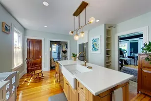 9 Dartmouth St, Newport, RI 02840 - Photo 12