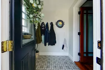 9 Dartmouth Street, Newport, RI 02840 - Photo 2