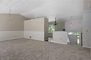 66 Hunters Crossing Dr, Coventry, RI 02816 - Photo 8
