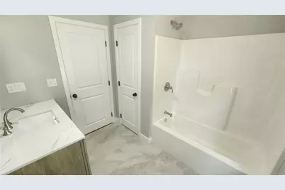 943 Wordens Pond Road, South Kingstown, RI 02879 - Photo 8