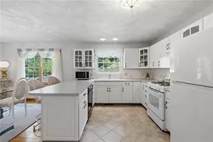 203 Tara Ln, Woonsocket, RI 02895 - Photo 16
