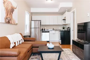 28 Dixon St, Newport, RI 02840 - Photo 6