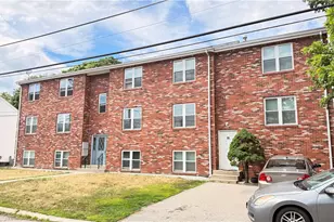 10 Saratoga Ave, Pawtucket, RI 02861 - Photo 1