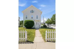 24 Pleasant St, Westerly, RI 02891 - Photo 2