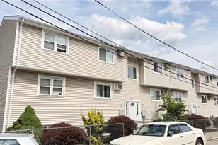 9 Melton St, Pawtucket, RI 02860 - Photo 2
