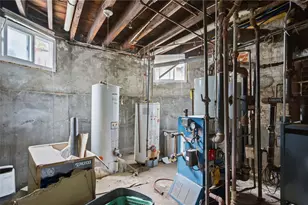 156 Bridgham St, Providence, RI 02909 - Photo 16