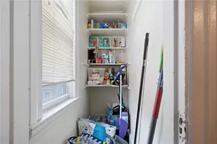 156 Bridgham St, Providence, RI 02909 - Photo 6