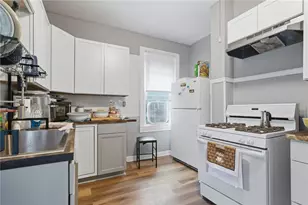 156 Bridgham St, Providence, RI 02909 - Photo 8