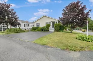 4 Nightingale Ln, Tiverton, RI 02878 - Photo 1