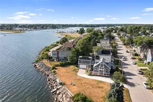 10 Blanding Ave, Barrington, RI 02806 - Photo 48
