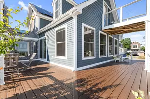 10 Blanding Ave, Barrington, RI 02806 - Photo 8