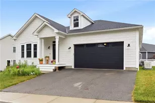 46 Somerset Cir, North Kingstown, RI 02852 - Photo 2