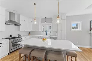 46 Somerset Cir, North Kingstown, RI 02852 - Photo 8