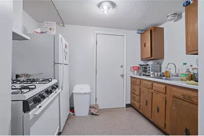 139 E School Street, Woonsocket, RI 02895 - Photo 32