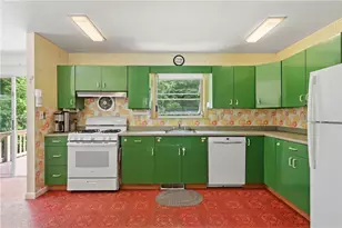 29 Yeles Ln, Hopkinton, RI 02873 - Photo 10