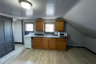 2 Young Ave, Providence, RI 02908 - Photo 2