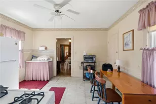 35 Woodlawn Ave, Pawtucket, RI 02860 - Photo 20