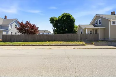 35 Woodlawn Avenue, Pawtucket, RI 02860 - Photo 36