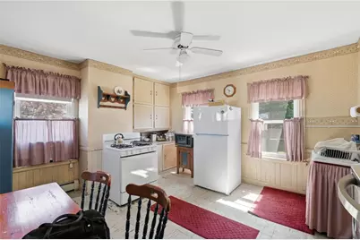 35 Woodlawn Avenue, Pawtucket, RI 02860 - Photo 20