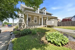 35 Woodlawn Ave, Pawtucket, RI 02860 - Photo 1