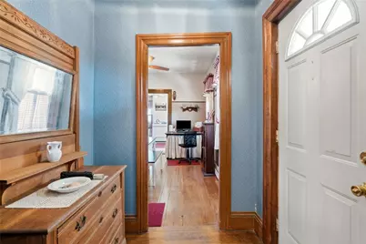 35 Woodlawn Avenue, Pawtucket, RI 02860 - Photo 4