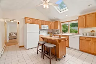 23 Alton Ave, Cumberland, RI 02864 - Photo 8