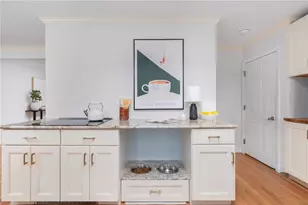 104 Kay Blvd, Newport, RI 02840 - Photo 12