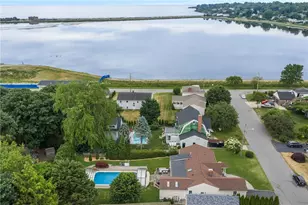 104 Kay Blvd, Newport, RI 02840 - Photo 16