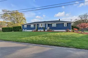 62 Canonchet Trail, Cranston, RI 02921 - Photo 2
