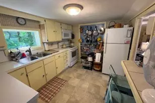 3 Fowler St, Jamestown, RI 02835 - Photo 2