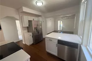 17 Middleton St, Providence, RI 02909 - Photo 4