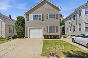 133 Sandringham Ave, Providence, RI 02908 - Photo 2