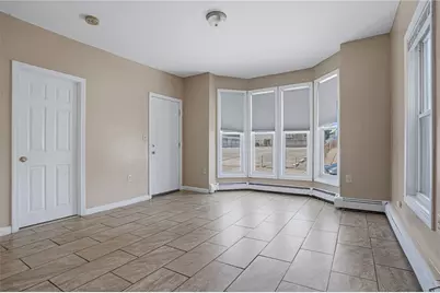 6 Bloomingdale Avenue, Pawtucket, RI 02860 - Photo 4