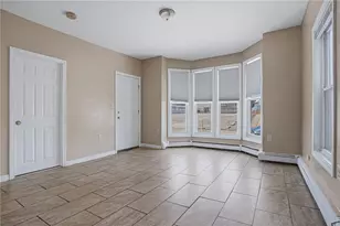 6 Bloomingdale Ave, Pawtucket, RI 02860 - Photo 4