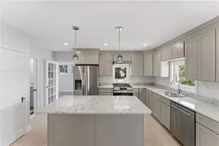 197 Grand View Dr, Warwick, RI 02886 - Photo 14