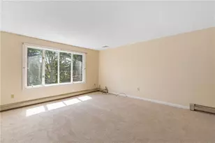 94 Ridgewood Rd, Middletown, RI 02842 - Photo 4