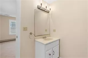 94 Ridgewood Rd, Middletown, RI 02842 - Photo 14