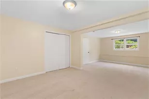 94 Ridgewood Rd, Middletown, RI 02842 - Photo 20