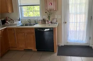 48 Tall Timbers Dr, Richmond, RI 02832 - Photo 8