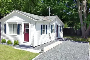 69 Kenway Ave, Warwick, RI 02889 - Photo 2